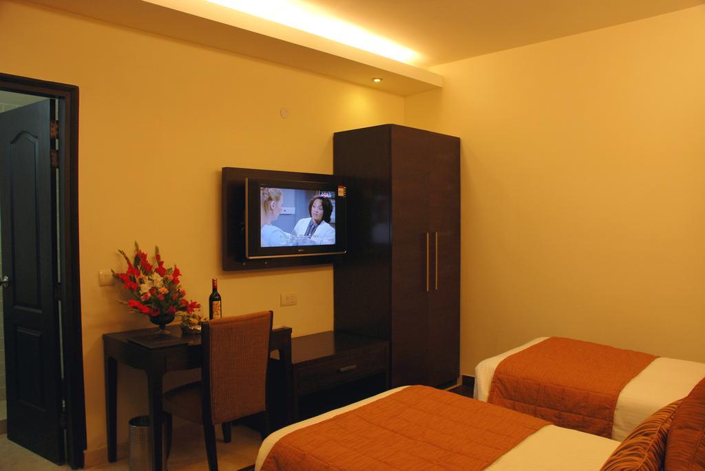 Jht Hotels New Delhi Exterior photo